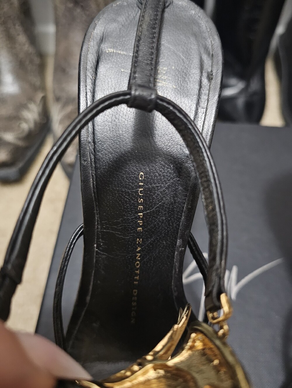 RARE Giuseppi Zanotti Black and Gold Fishbone Sandals - Picture 9 of 16